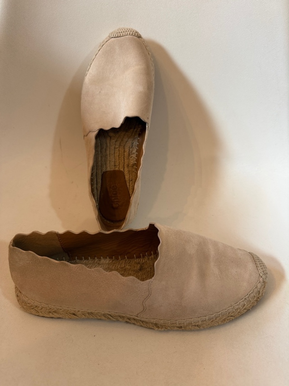 Chloe Scallop-Edge Suede Espadrille Slip-On in Beige size 7